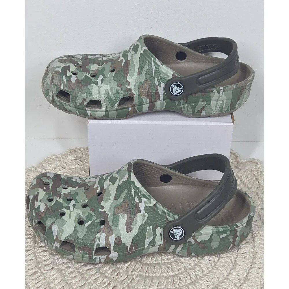 CROCS classic camo